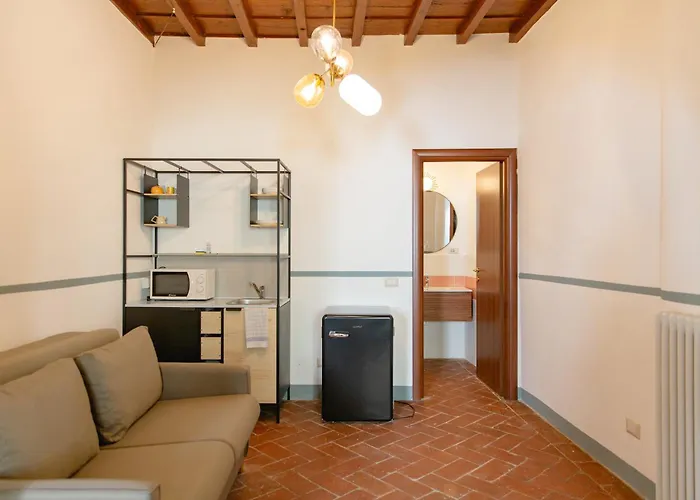Stunning & Sunny Studio Near Piazza Santo Spirito